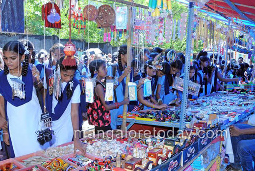 ’Makkala Habba’ at Pillikula makes children hop in happiness on first day 1